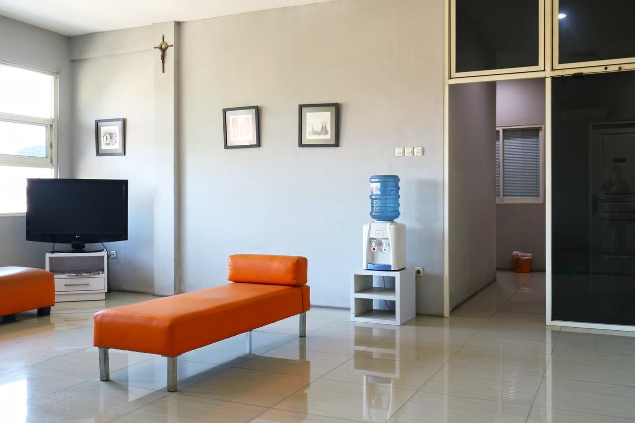 Oranje Gasthuis Hotel Surabaya Esterno foto