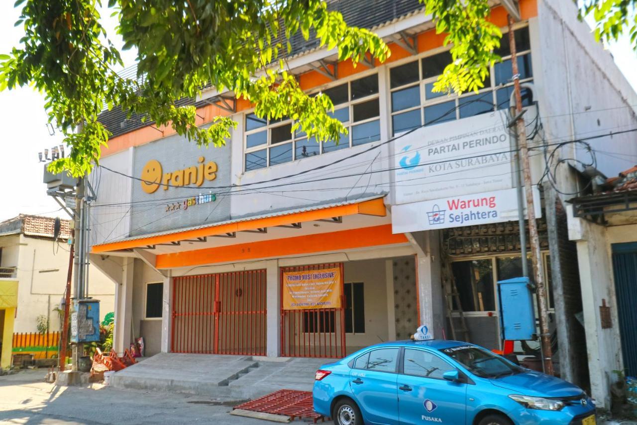 Oranje Gasthuis Hotel Surabaya Esterno foto