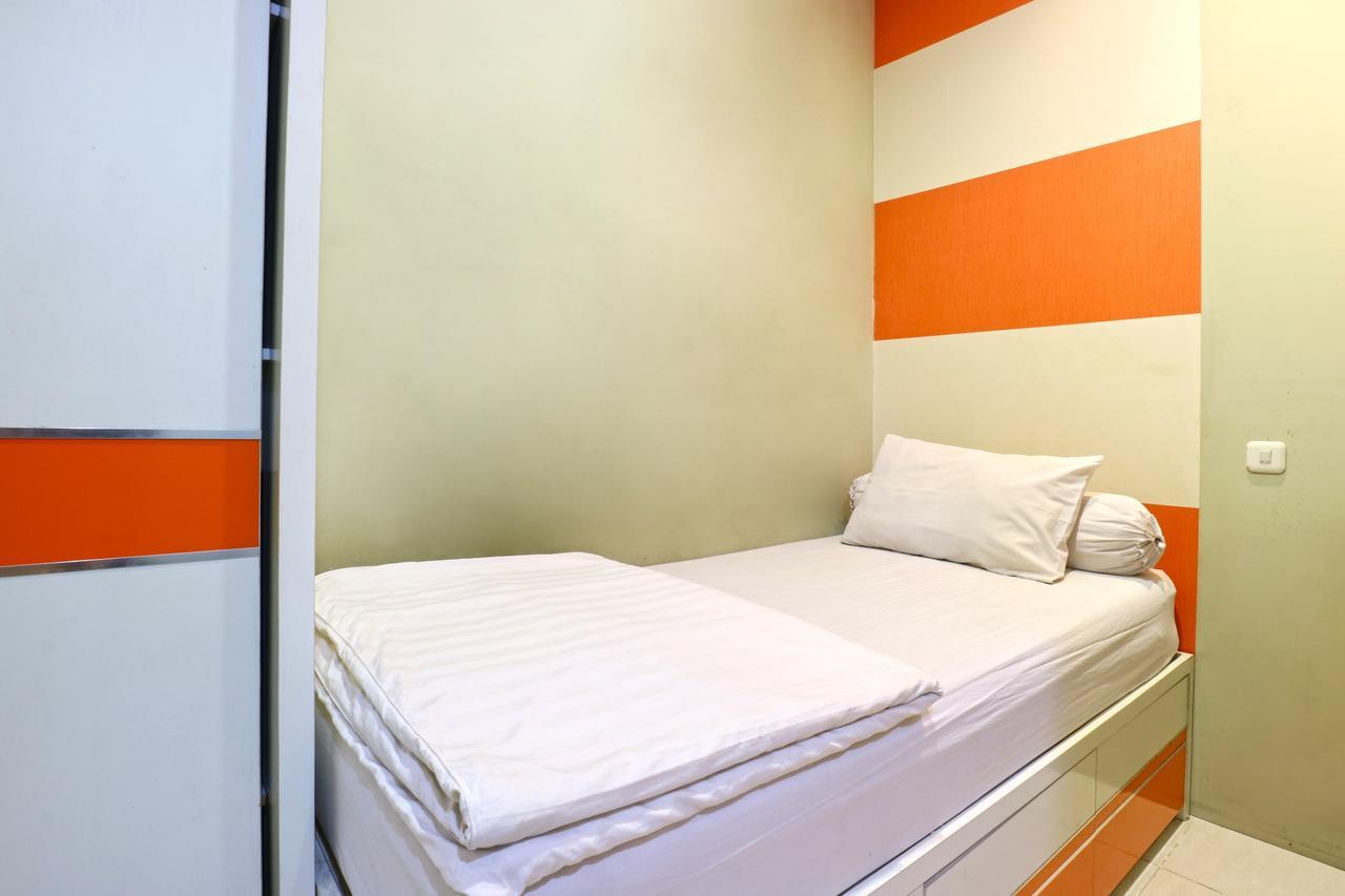 Oranje Gasthuis Hotel Surabaya Esterno foto
